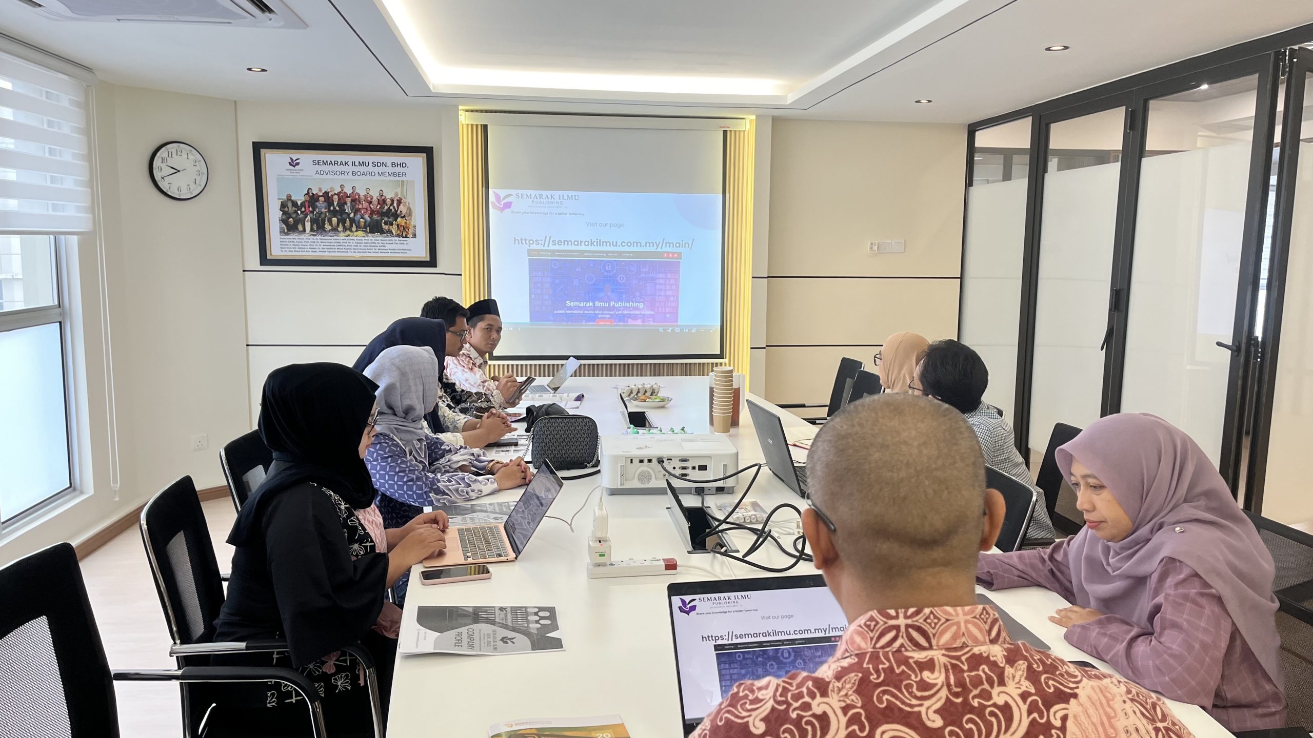 Poltek SCI Resmi Bekerja Sama dengan Lincoln University College