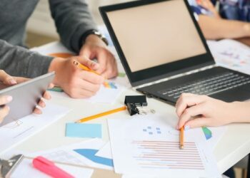 Contoh Skripsi Kuantitatif dengan 2 Variabel