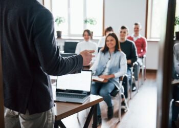 Kuliah Berapa Tahun dan Berapa Semester? Temukan Jawabannya di Sini!