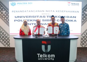 Bandung, 21 Maret 2024 – Melalui penandatanganan Memorandum of Understanding (MoU) Politeknik Siber Cerdika Internasional (SCI) dan Telkom University (Tel-U) telah menjalin kemitraan strategis pada Kamis (21/3)