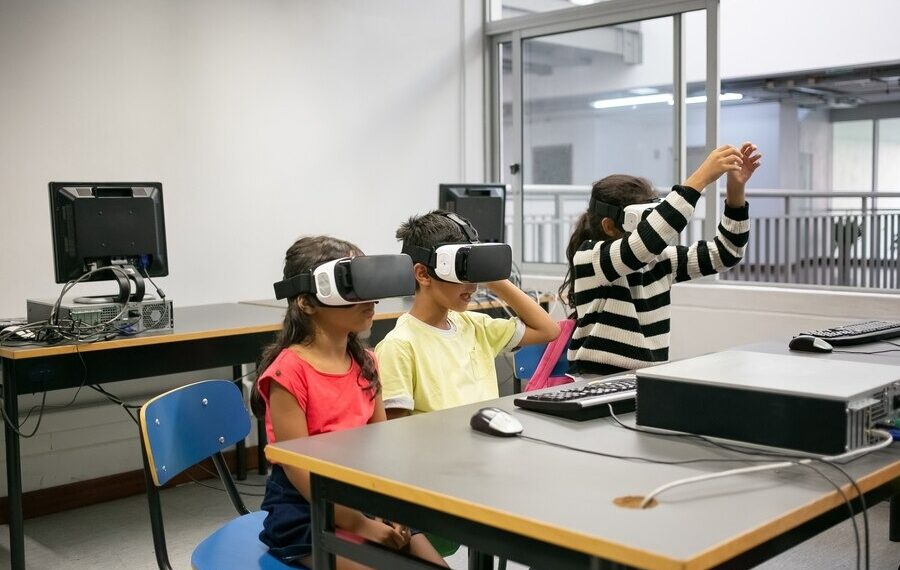 Virtual Reality (VR) dalam Pendidikan Dimensi Baru dalam Pembelajaran