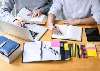 Perbedaan Antara Skripsi dan Tugas Akhir Sarjana