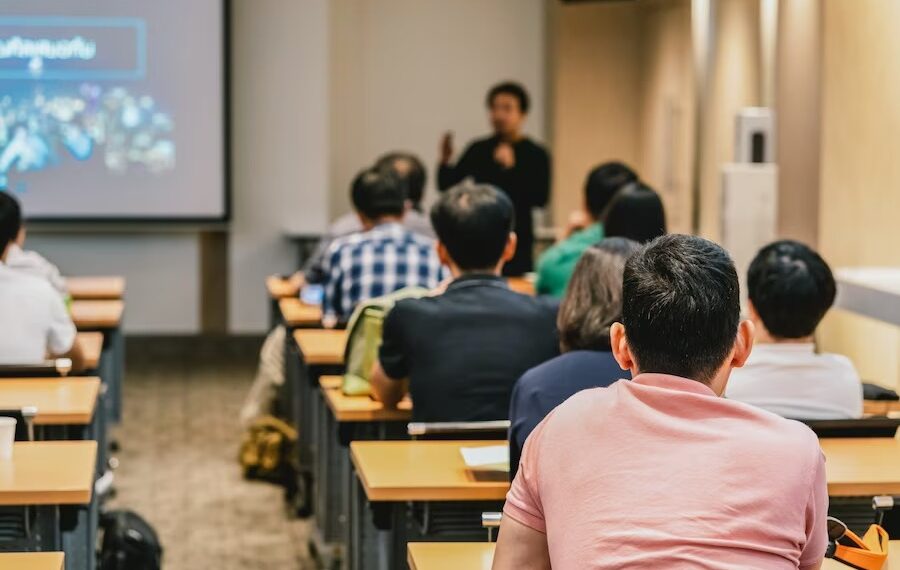 mitos dan fakta seputar perkuliahan