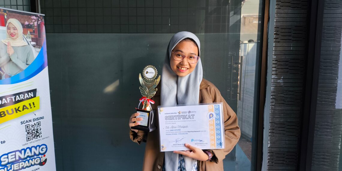 Mahasiswi Poltek SCI Raih Prestasi Nasional di Ajang Cipta Puisi Rakernas PELITA 2024