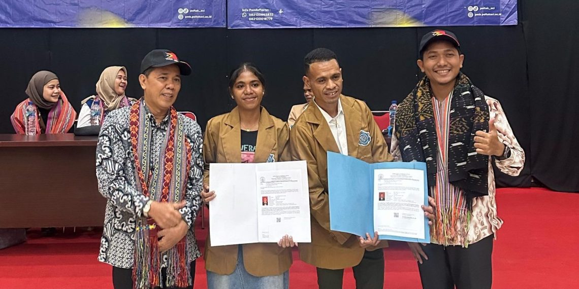 Penyerahan Surat Izin Belajar Mahasiswa Asing Timor Leste