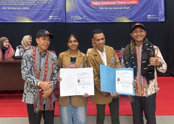 Penyerahan Surat Izin Belajar Mahasiswa Asing Timor Leste