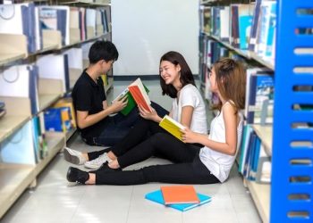 Cara Memanfaatkan Library Kampus
