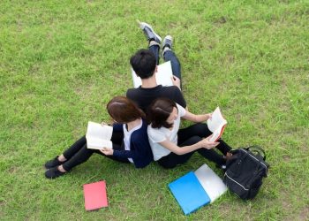 Tips Mencari Beasiswa untuk Meringankan Biaya Kuliah