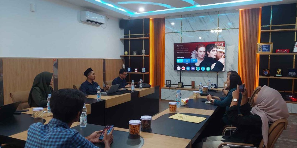 Benchmarking KUI UNIKU dengan KUI Poltek SCI, Bahas Strategi Gaet Mahasiswa Internasional