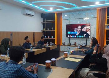 Benchmarking KUI UNIKU dengan KUI Poltek SCI, Bahas Strategi Gaet Mahasiswa Internasional