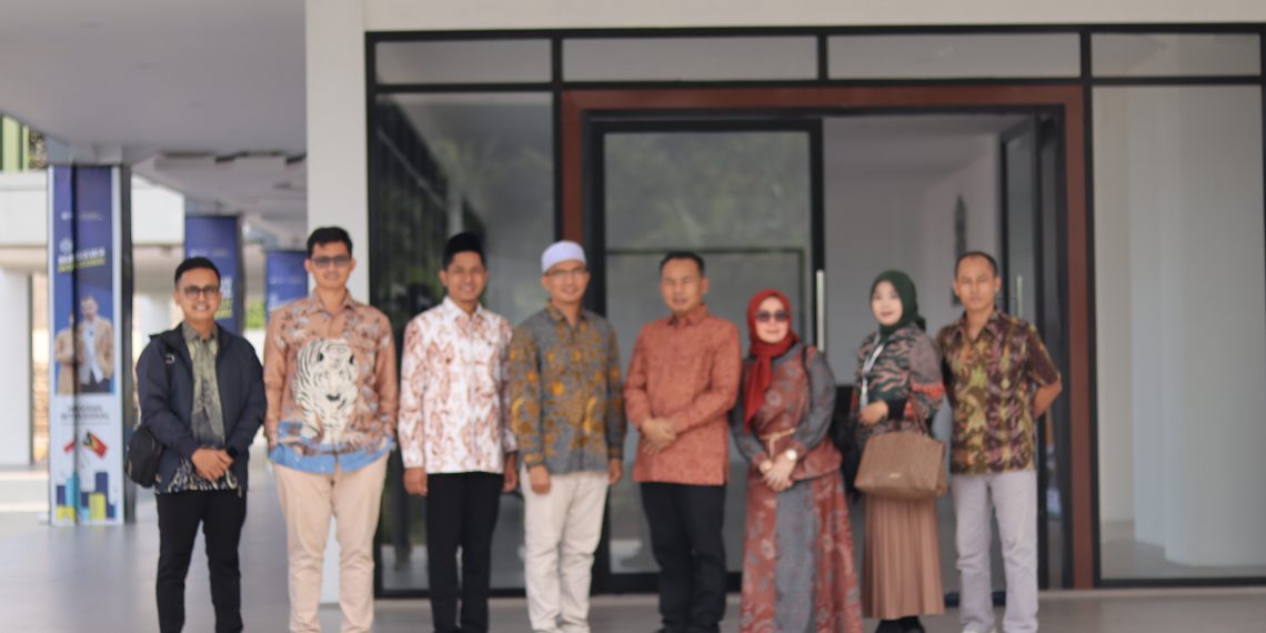 Benchmarking Pimpinan Poltek SCI dan Poltekpri Sinergikan Pengembangan Prodi Lewat Strategi Kepemimpinan Akademik