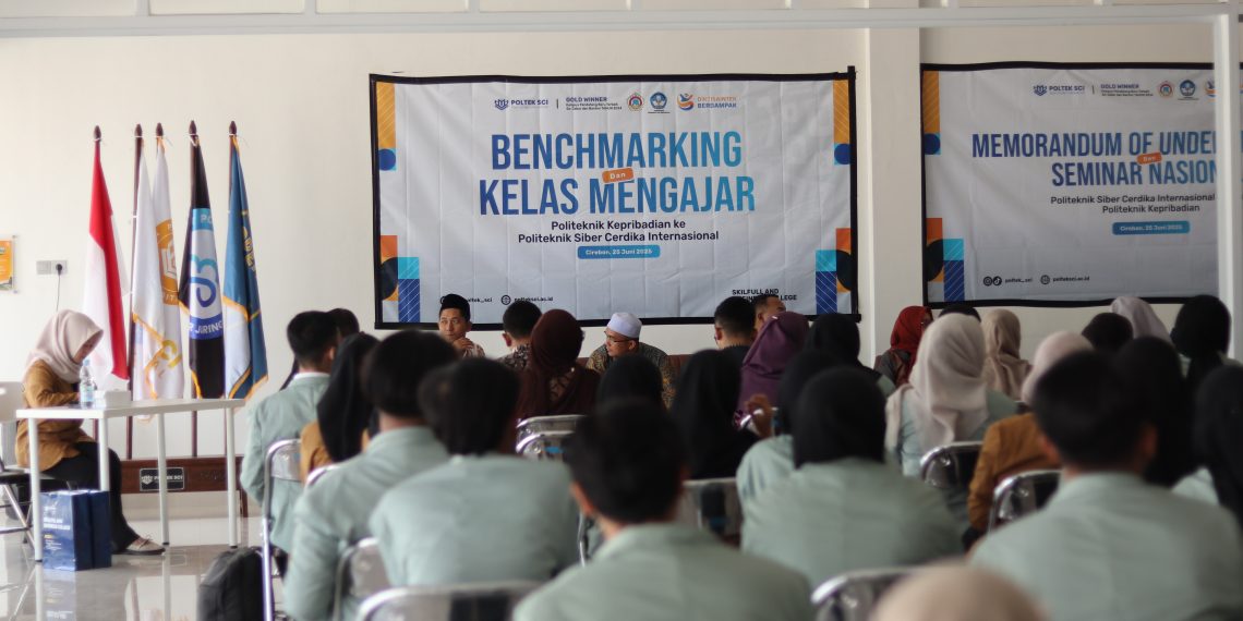 Seminar Nasional Poltek SCI Strategi Membangun Smart Village Menuju Desa Mandiri dan Berdaya Saing