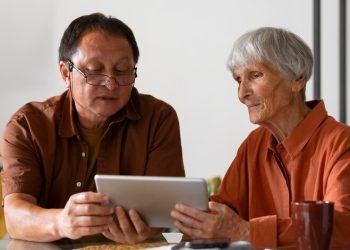 Tips menjalin hubungan baik dengan senior dan dosen