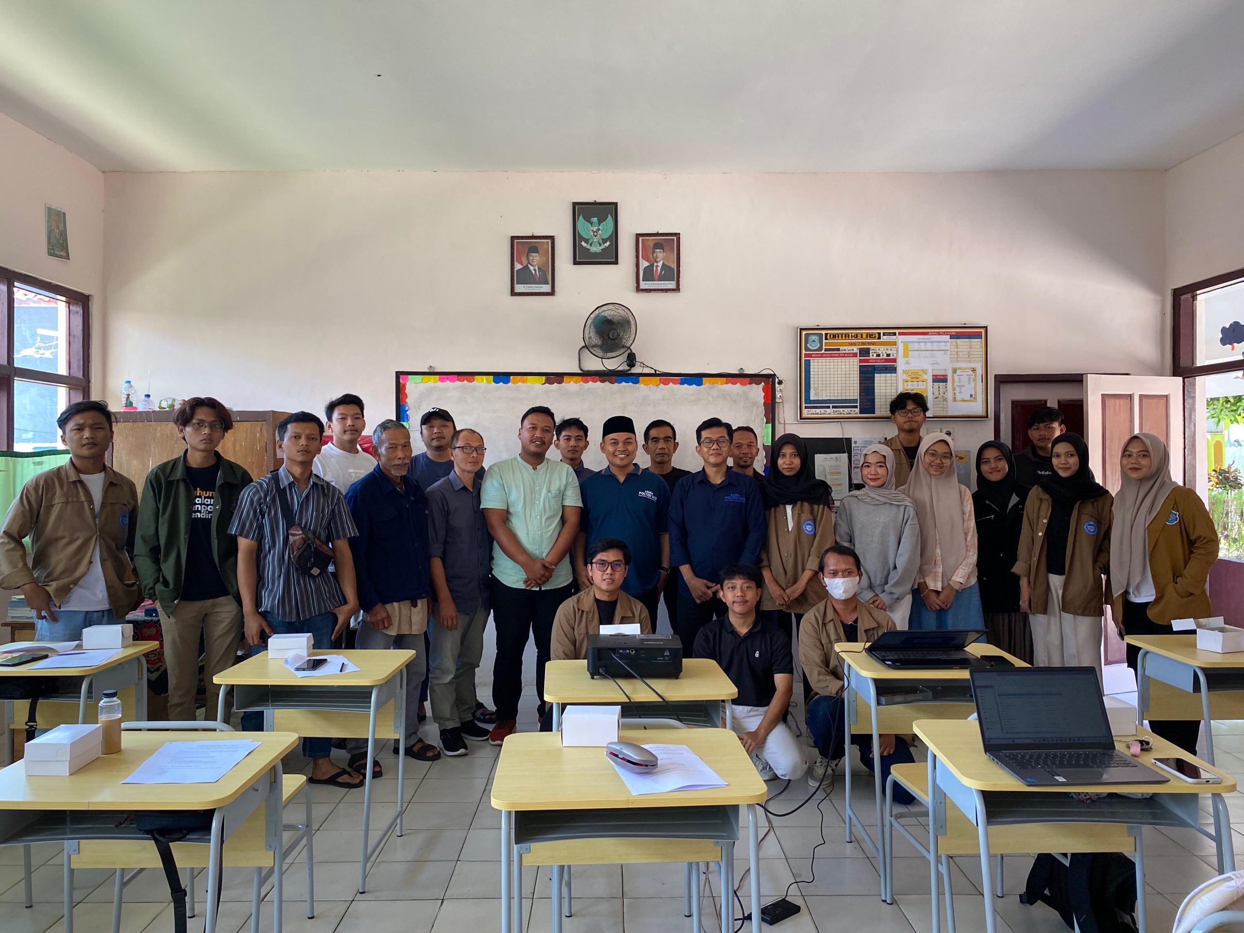Mahasiswa Poltek SCI Dampingi Petani Kopi Ragasakti