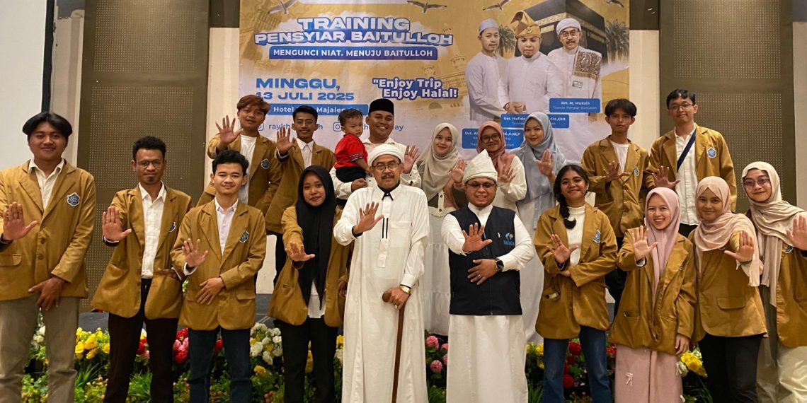 Mahasiswa Poltek SCI Terapkan Project-Based Learning Lewat Simulasi Bisnis Tour & Travel