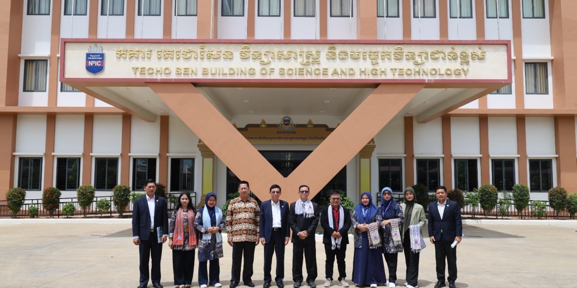 Poltek SCI Teken MoU dan MoA dengan National Polytechnic Institute of Cambodia (NPIC)
