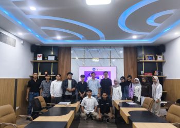 14 Mahasiswa Baru Poltek SCI Angkatan 2025 Terima Kartu KIP Gelombang 1