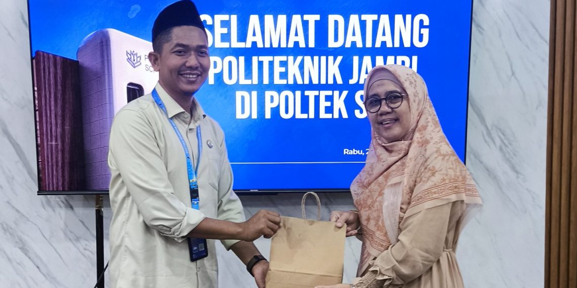 Cirebon, 29 Oktober 2025 — Politeknik Siber Cerdika Internasional (POLTEK-SCI) resmi melakukan penandatanganan Nota Kesepahaman (MoU)