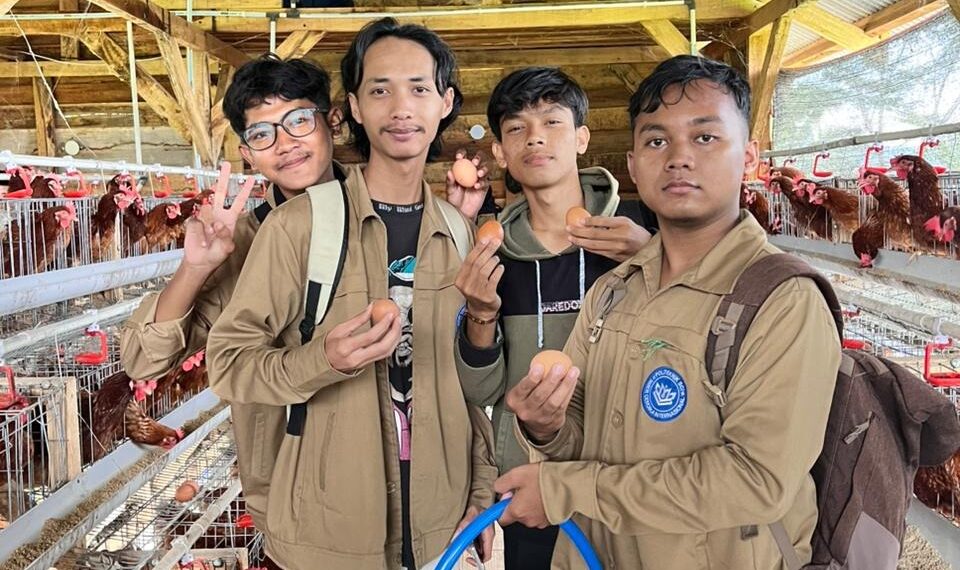Mahasiswa Politeknik SCI Dorong Ketahanan Pangan Desa Paniis melalui Program PRISMA