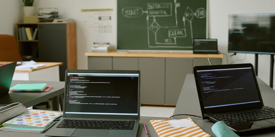 Panduan Memilih Program Studi yang Tepat di Tahun 2026: Minat vs Prospek Karier