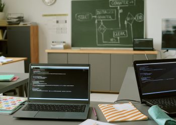 Panduan Memilih Program Studi yang Tepat di Tahun 2026: Minat vs Prospek Karier